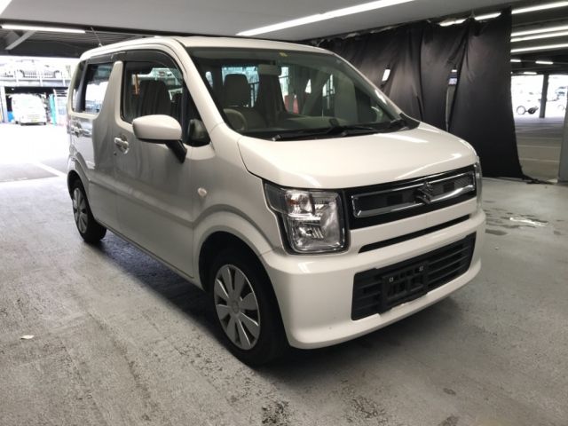 1061 Suzuki Wagon r MH35S 2018 г. (NISSAN Osaka)